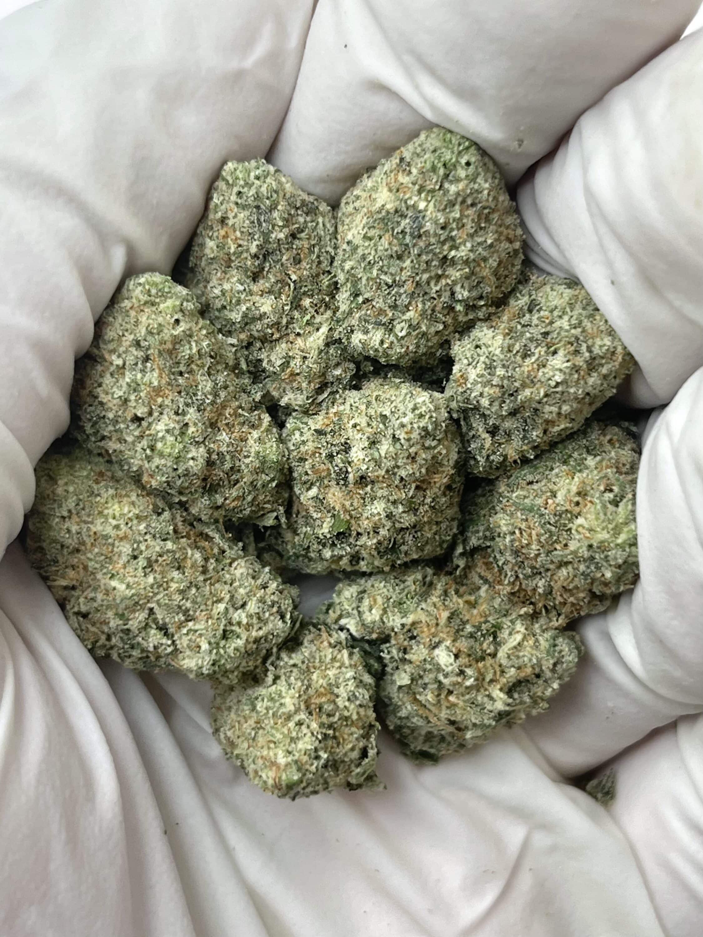 Super Silver Haze Smalls THCA flower buds